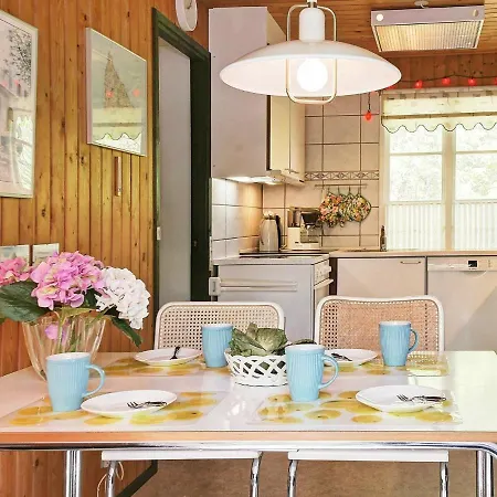 Three-bedroom Holiday In Nexo 42